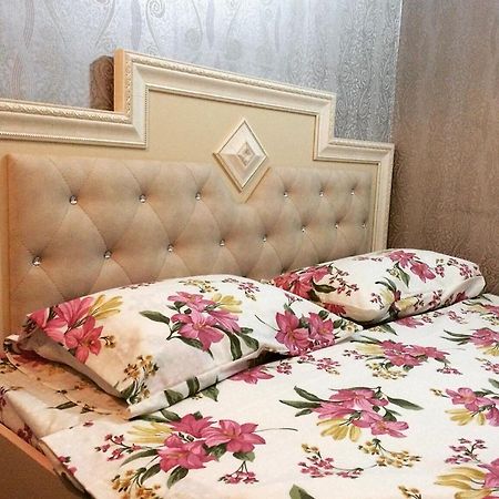 Crystal Villa Hotel เยเรวาน ภายนอก รูปภาพ